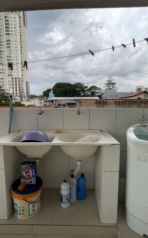 Casa à venda com 250m², 4 quartos e 2 vagas Casa à venda com 250m², 4 quartos e 2 vagasÁrea de Serviço