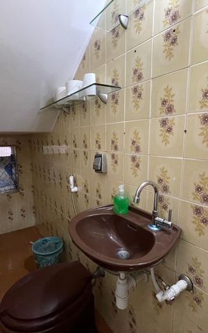 Casa à venda com 250m², 4 quartos e 2 vagas Casa à venda com 250m², 4 quartos e 2 vagasBanheiro 4