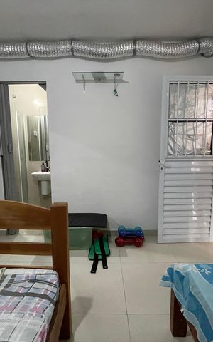 Casa à venda com 250m², 4 quartos e 2 vagas Casa à venda com 250m², 4 quartos e 2 vagasQuarto 2