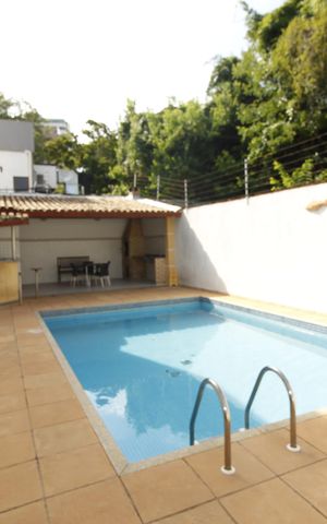 Casa de condomínio para alugar com 97m², 2 quartos e 1 vagaÁrea comum - Piscina