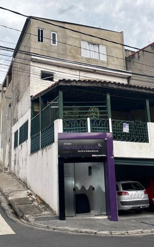 Casa à venda com 185m², 3 quartos e 1 vagaFachada 
