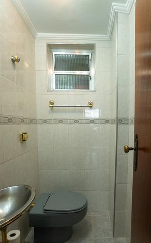 Apartamento à venda com 163m², 3 quartos e 2 vagas Apartamento à venda com 163m², 3 quartos e 2 vagasLavabo