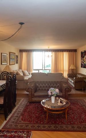 Apartamento à venda com 163m², 3 quartos e 2 vagas Apartamento à venda com 163m², 3 quartos e 2 vagasSala