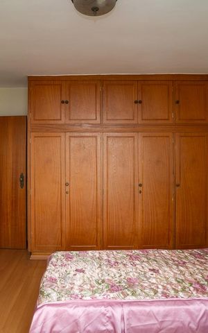 Apartamento à venda com 163m², 3 quartos e 2 vagas Apartamento à venda com 163m², 3 quartos e 2 vagasQuarto 2