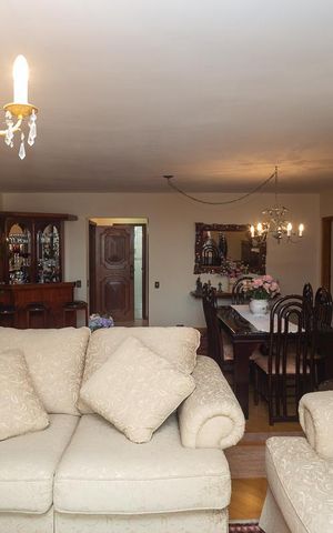 Apartamento à venda com 163m², 3 quartos e 2 vagas Apartamento à venda com 163m², 3 quartos e 2 vagasSala