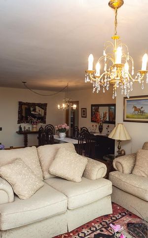 Apartamento à venda com 163m², 3 quartos e 2 vagas Apartamento à venda com 163m², 3 quartos e 2 vagasSala