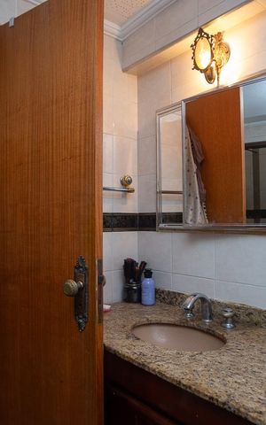 Apartamento à venda com 163m², 3 quartos e 2 vagas Apartamento à venda com 163m², 3 quartos e 2 vagasBanheiro Suíte