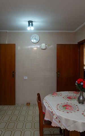 Apartamento à venda com 163m², 3 quartos e 2 vagas Apartamento à venda com 163m², 3 quartos e 2 vagasCozinha