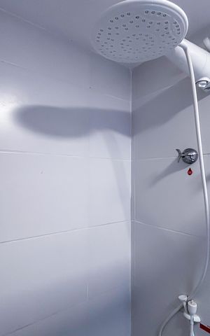 Studio à venda com 28m², 1 quarto e sem vaga Studio à venda com 28m², 1 quarto e sem vagaBanheiro social