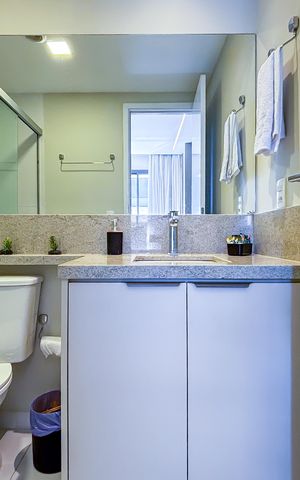Studio à venda com 28m², 1 quarto e sem vaga Studio à venda com 28m², 1 quarto e sem vagaBanheiro social