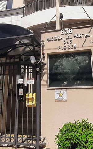 Apartamento à venda com 60m², 2 quartos e 1 vaga Apartamento à venda com 60m², 2 quartos e 1 vagaFachada e portaria