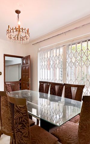 Casa à venda com 350m², 4 quartos e 4 vagasSala de Jantar
