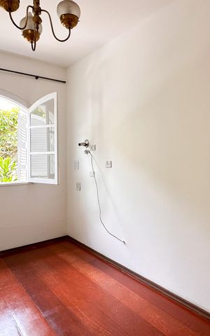 Casa à venda com 350m², 4 quartos e 4 vagasQuarto 2