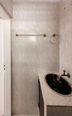 Casa à venda com 350m², 4 quartos e 4 vagasLavabo
