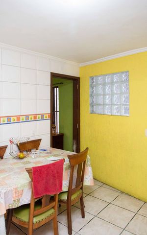 Casa à venda com 253m², 3 quartos e 2 vagasCozinha