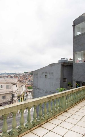 Casa à venda com 253m², 3 quartos e 2 vagasVaranda