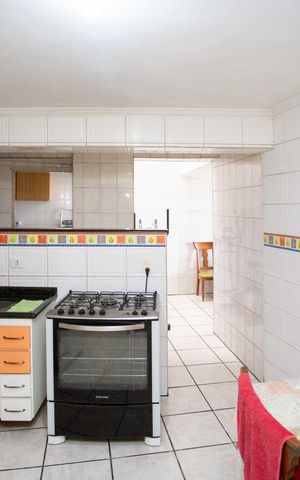 Casa à venda com 253m², 3 quartos e 2 vagasCozinha