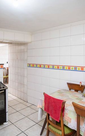 Casa à venda com 253m², 3 quartos e 2 vagasCozinha