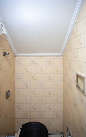 Casa à venda com 253m², 3 quartos e 2 vagasLavabo