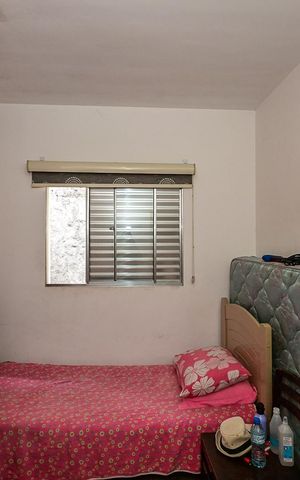Casa à venda com 79m², 2 quartos e 2 vagasQuarto