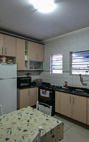 Casa à venda com 79m², 2 quartos e 2 vagasCozinha