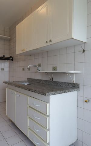 Apartamento para alugar com 70m², 2 quartos e 2 vagasCozinha