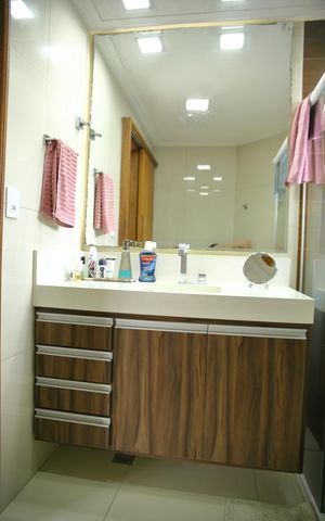 Apartamento à venda com 270m², 3 quartos e 4 vagasSuíte 1 - Banheiro 