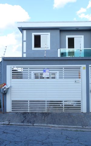 Casa para alugar com 90m², 3 quartos e 2 vagasPlaca instalada no portão do imóvel - Código da placa: COXT-120