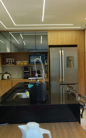 Casa para alugar com 90m², 3 quartos e 2 vagasCozinha
