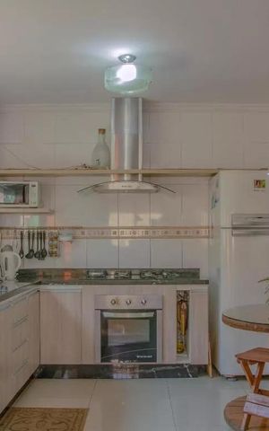 Casa para alugar com 317m², 3 quartos e 6 vagas Casa para alugar com 317m², 3 quartos e 6 vagasCozinha