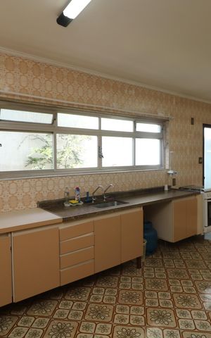 Casa para alugar com 300m², 3 quartos e 2 vagasCozinha