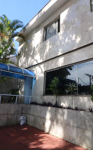 Casa para alugar com 300m², 3 quartos e 2 vagasGaragem