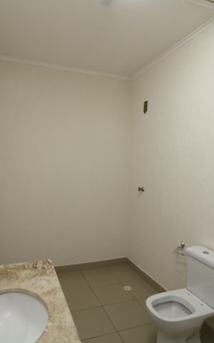 Casa para alugar com 300m², 3 quartos e 2 vagasBanheiro da Suíte 2