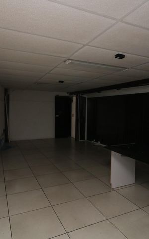 Casa para alugar com 300m², 3 quartos e 2 vagasÁrea comum