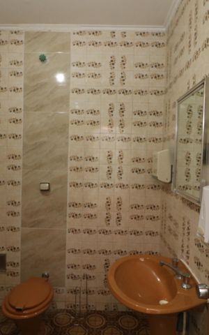 Casa para alugar com 300m², 3 quartos e 2 vagasBanheiro da Suíte