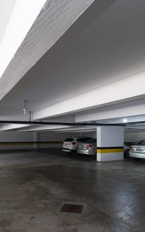 Apartamento à venda com 150m², 4 quartos e 2 vagas Apartamento à venda com 150m², 4 quartos e 2 vagasGaragem