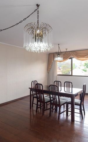 Apartamento à venda com 150m², 4 quartos e 2 vagas Apartamento à venda com 150m², 4 quartos e 2 vagasSala