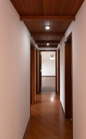 Apartamento à venda com 150m², 4 quartos e 2 vagas Apartamento à venda com 150m², 4 quartos e 2 vagasCorredor