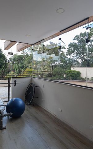 Apartamento à venda com 150m², 4 quartos e 2 vagas Apartamento à venda com 150m², 4 quartos e 2 vagasÁrea comum - Academia