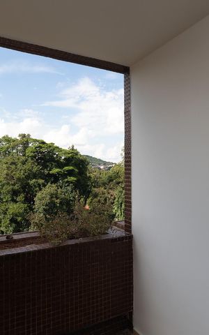 Apartamento à venda com 150m², 4 quartos e 2 vagas Apartamento à venda com 150m², 4 quartos e 2 vagasVaranda