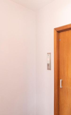 Apartamento à venda com 150m², 4 quartos e 2 vagas Apartamento à venda com 150m², 4 quartos e 2 vagasHall Elevador