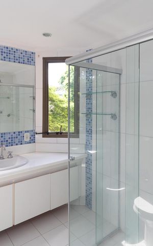 Apartamento à venda com 150m², 4 quartos e 2 vagas Apartamento à venda com 150m², 4 quartos e 2 vagasBanheiro da Suíte