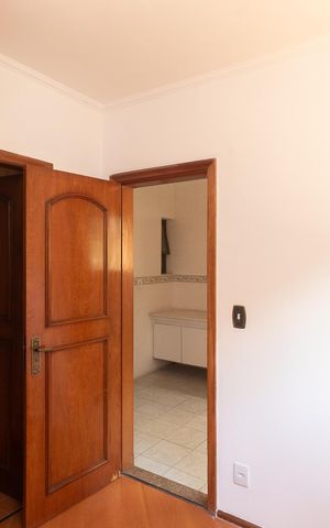 Apartamento à venda com 150m², 4 quartos e 2 vagas Apartamento à venda com 150m², 4 quartos e 2 vagasSuíte 2