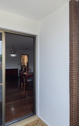 Apartamento à venda com 150m², 4 quartos e 2 vagas Apartamento à venda com 150m², 4 quartos e 2 vagasVaranda