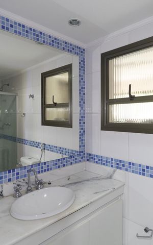 Apartamento à venda com 150m², 4 quartos e 2 vagas Apartamento à venda com 150m², 4 quartos e 2 vagasBanheiro 2