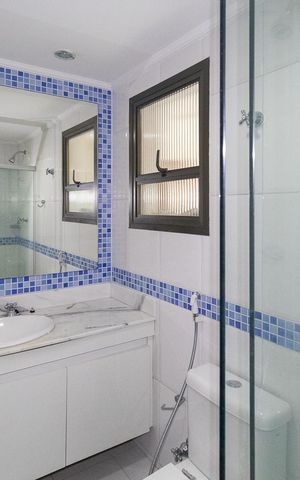Apartamento à venda com 150m², 4 quartos e 2 vagas Apartamento à venda com 150m², 4 quartos e 2 vagasBanheiro 2
