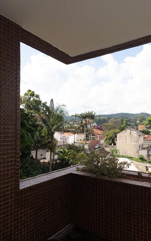 Apartamento à venda com 150m², 4 quartos e 2 vagas Apartamento à venda com 150m², 4 quartos e 2 vagasVaranda