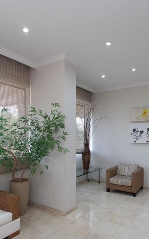 Apartamento à venda com 150m², 4 quartos e 2 vagas Apartamento à venda com 150m², 4 quartos e 2 vagasHall