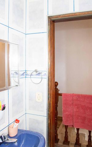 Casa para alugar com 76m², 4 quartos e 3 vagasBanheiro Social