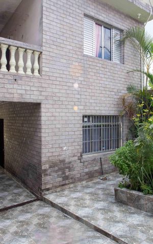 Casa para alugar com 76m², 4 quartos e 3 vagasGaragem